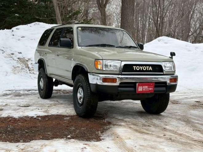 ハイラックスサーフ3.0 SSR-G ワイドボディ ディーゼルターボ 4WD　リフトアップ　全塗装済ベージュ　アルミホイール　メッキバンパー　サンルーフ　ETC　パワステ　パワーウィンドウ　ABS　キーレスエントリー　エアコン　寒冷地仕様 3000