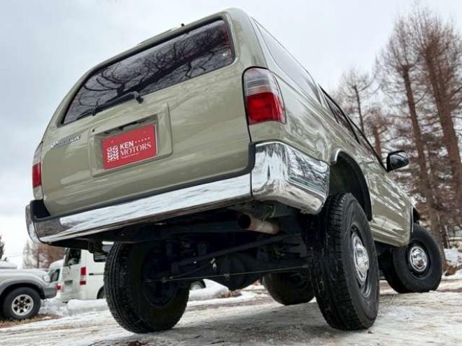 ハイラックスサーフ3.0 SSR-G ワイドボディ ディーゼルターボ 4WD　リフトアップ　全塗装済ベージュ　アルミホイール　メッキバンパー　サンルーフ　ETC　パワステ　パワーウィンドウ　ABS　キーレスエントリー　エアコン　寒冷地仕様 3000