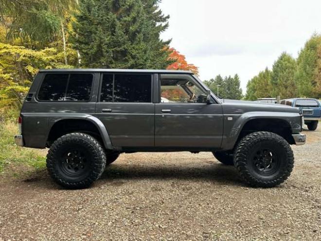 サファリ4.2 エクストラ標準ルーフAD ディーゼル 4WD　リフトアップ　リアヒーター　社外サンルーフ　ドライブレコーダー　ETC　可倒式リアシート　パワステ　社外アルミホイール　社外オーディオ　マッドタイヤ　全塗装済　ターボ 4200