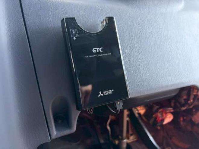 ハイラックスサーフ2.7 SSR-X ワイドボディ 4WD　全塗装済グリーン　リフトアップ　ETC　社外オーディオ　パワステ　パワーウィンドウ　純正アルミホイール　ABS　キーレス　ルーフレール 2700