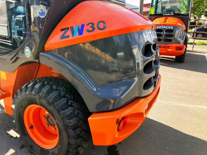 ホイールローダ日立　中古　ZW30-5B　建機