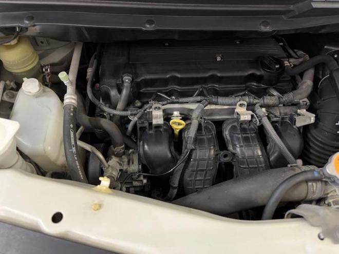 デリカＤ：５　Ｇパワーパッケージ　本州仕入　禁煙車　寒冷地仕様　エクストリーム１６ＡＷ＋ＧＲＩＰＭＡＸホワイトレター　新品ＪＡＯＳブラックマッドガード　純正１８ＡＷ＋スタッドレスタイヤ付　１２インチリアフリップダウンモニター　ＥＴＣ 4WD 2400 5Dr