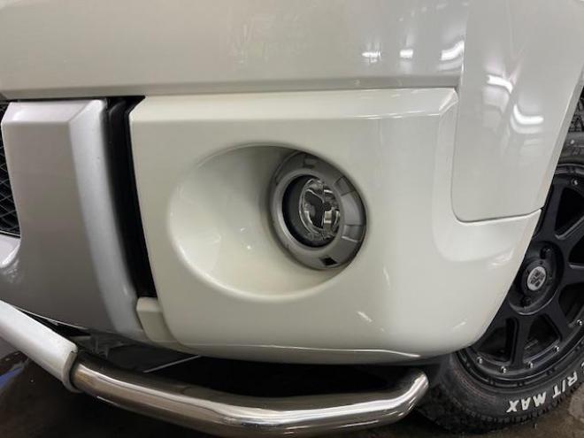 デリカＤ：５　Ｇパワーパッケージ　本州仕入　禁煙車　寒冷地仕様　エクストリーム１６ＡＷ＋ＧＲＩＰＭＡＸホワイトレター　新品ＪＡＯＳブラックマッドガード　純正１８ＡＷ＋スタッドレスタイヤ付　１２インチリアフリップダウンモニター　ＥＴＣ 4WD 2400 5Dr