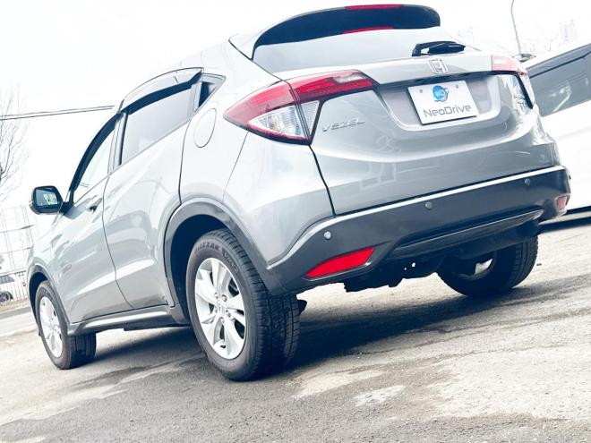 ヴェゼルハイブリッド1.5ハイブリッドX 4WD　ローンが不安な方＜優遇ローン＞　あんしんパッケージ　寒冷地仕様　社外ナビ 4WD 1500 5Dr