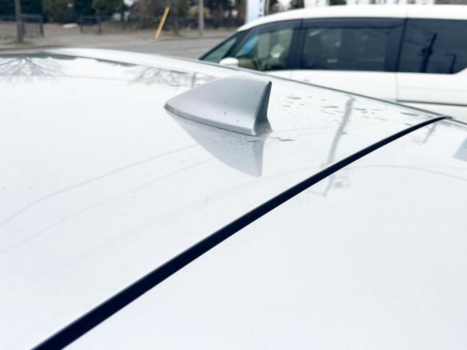 ヴェゼルハイブリッド1.5ハイブリッドX 4WD　ローンが不安な方＜優遇ローン＞　あんしんパッケージ　寒冷地仕様　社外ナビ 4WD 1500 5Dr