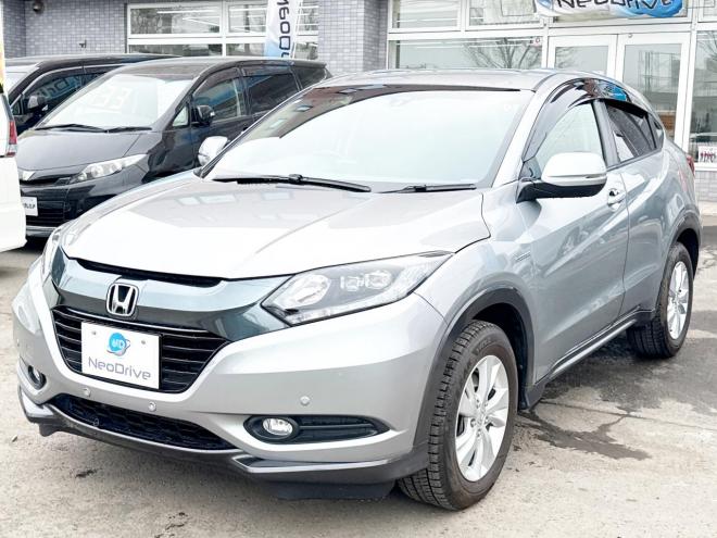 ヴェゼルハイブリッド1.5ハイブリッドX 4WD　ローンが不安な方＜優遇ローン＞　あんしんパッケージ　寒冷地仕様　社外ナビ 4WD 1500 5Dr