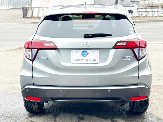 ヴェゼルハイブリッド1.5ハイブリッドX 4WD　ローンが不安な方＜優遇ローン＞　あんしんパッケージ　寒冷地仕様　社外ナビ 4WD 1500 5Dr