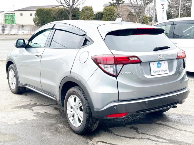 ヴェゼルハイブリッド1.5ハイブリッドX 4WD　ローンが不安な方＜優遇ローン＞　あんしんパッケージ　寒冷地仕様　社外ナビ 4WD 1500 5Dr