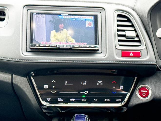 ヴェゼルハイブリッド1.5ハイブリッドX 4WD　ローンが不安な方＜優遇ローン＞　あんしんパッケージ　寒冷地仕様　社外ナビ 4WD 1500 5Dr