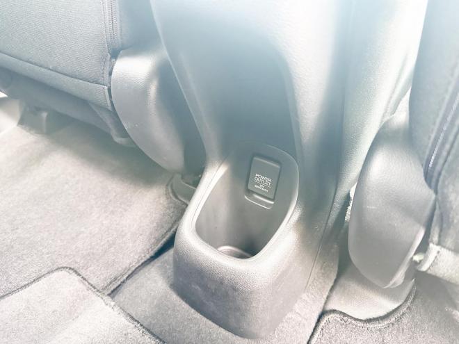 ヴェゼルハイブリッド1.5ハイブリッドX 4WD　ローンが不安な方＜優遇ローン＞　あんしんパッケージ　寒冷地仕様　社外ナビ 4WD 1500 5Dr