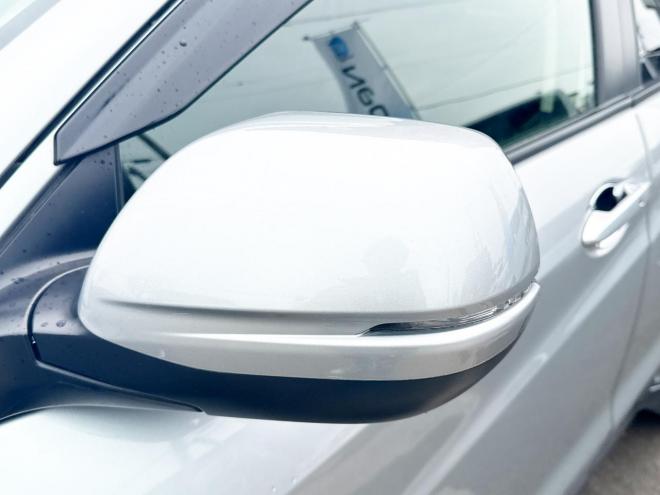 ヴェゼルハイブリッド1.5ハイブリッドX 4WD　ローンが不安な方＜優遇ローン＞　あんしんパッケージ　寒冷地仕様　社外ナビ 4WD 1500 5Dr