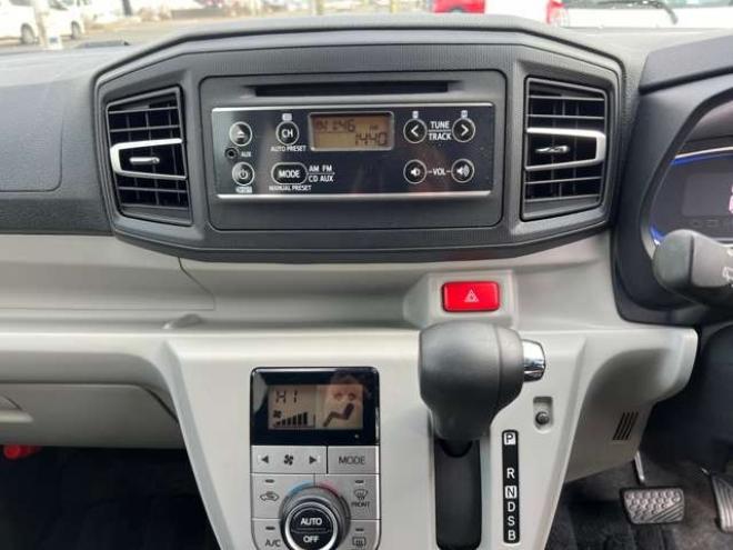 ピクシスエポックG SAIII 4WD　スマートキー　プッシュスタート　スマートアシスト3 前席シートヒーター　オートエアコン　オートハイビーム　コーナーセンサー　アイドリングストップ　横滑り防止　衝突軽減 660