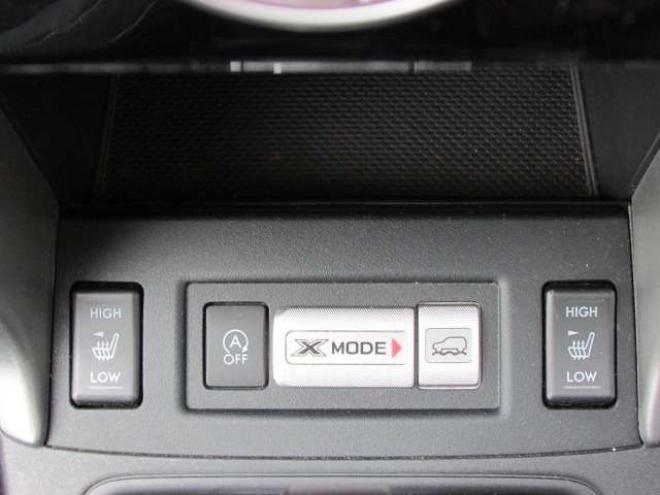 フォレスター2.0 S リミテッド 4WD　アイサイト/アイドリングストップ/シートヒーター/社外ナビ/フルセグ/バックカメラ/フリップダウンモニター/ETC/レーダークルーズコントロール 2000