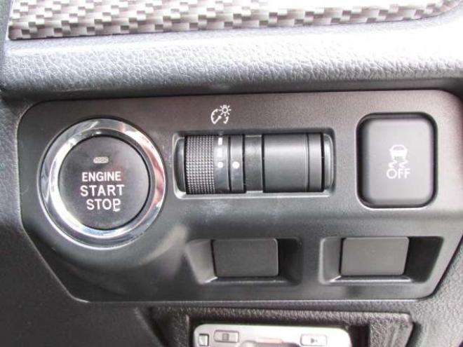 フォレスター2.0 S リミテッド 4WD　アイサイト/アイドリングストップ/シートヒーター/社外ナビ/フルセグ/バックカメラ/フリップダウンモニター/ETC/レーダークルーズコントロール 2000