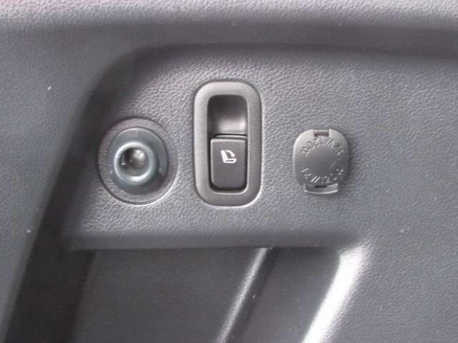 フォレスター2.0 S リミテッド 4WD　アイサイト/アイドリングストップ/シートヒーター/社外ナビ/フルセグ/バックカメラ/フリップダウンモニター/ETC/レーダークルーズコントロール 2000