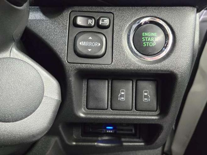 ハイエースバン2.7 スーパーGL ダークプライム ワイド ミドルルーフ ロングボディ 4WD　寒冷地仕様　パワスラ　リアヒーター&クーラー　プッシュスタート　スマートキー　ウッドコンビステアリング&シフトノブ　ハーフレザーシート　ドラレコ　バックカメラ　ETC　メモリナビ　フルセグTV　Bluetooth 2700