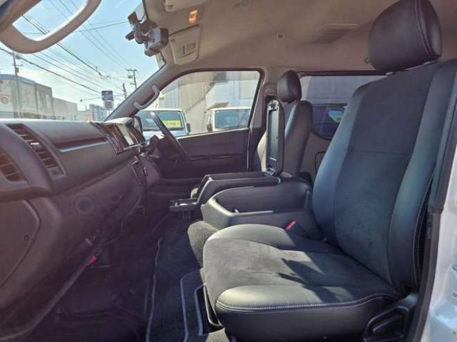 ハイエースバン2.7 スーパーGL ダークプライム ワイド ミドルルーフ ロングボディ 4WD　寒冷地仕様　パワスラ　リアヒーター&クーラー　プッシュスタート　スマートキー　ウッドコンビステアリング&シフトノブ　ハーフレザーシート　ドラレコ　バックカメラ　ETC　メモリナビ　フルセグTV　Bluetooth 2700