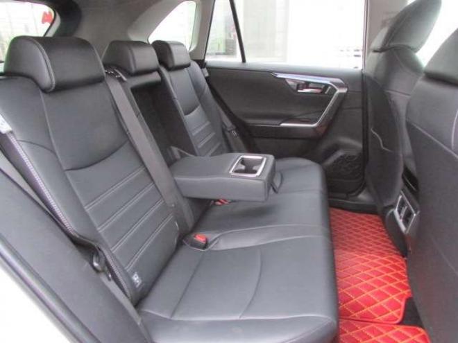 RAV-42.5 ハイブリッド G E-Four 4WD　ヒッチメンバー/パワーバックドア/アップサス/モデリスタエアロ/サンルーフ/ビルトインETC/シートヒーター/ステアリングヒーター/フルセグTV/バックカメラ/サイドカメラ/ 2500