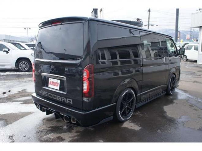 レジアスエース2.8 スーパーGL ダークプライム ロングボディ ディーゼルターボ 4WD　415COBRAオフィシャルコンプリート　ファントムヘッドライトシステム&新作HP-6　18インチホイール&フェイスリフトキット&フルエアロ&フローティングリップ&ローフォルムフェンダー　玄武2インチダウンブロック 2800