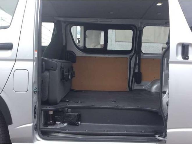 ハイエースバン2.8 DX ロング GLパッケージ ディーゼルターボ 4WD　キーレス　両側スライドドア　フロントフォグランプ　衝突被害軽減システム　車線逸脱防止　横滑り防止装置　パワーヒート　オートマチックハイビーム　バックカメラ　メモリナビ　フルセグTV　　電動格納ミラー 2800