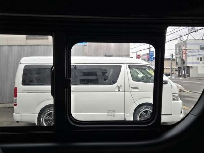 ハイエースバン2.8 スーパーGL ダークプライムII ロングボディ ディーゼルターボ 4WD　ESSEXバージョン　FスポイラーVer3&サイドライナー&リアライナー　ESSEX　ENCD17インチAW　ヨコハマPARADA17インチ　ESSEX3Dフロアマット　ハーフレザーシート　プッシュスタート　スマートキー　リアヒーター 2800