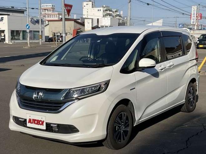 フリード+1.5 ハイブリッド G ホンダセンシング 4WD　社外ナビTV　バックカメラ　両側パワースライドドア　ETC　プッシュスタート　純正エンジンスターター　LEDヘッドライト　ドラレコ　レーダークルーズコントロール　シートヒーター 1500