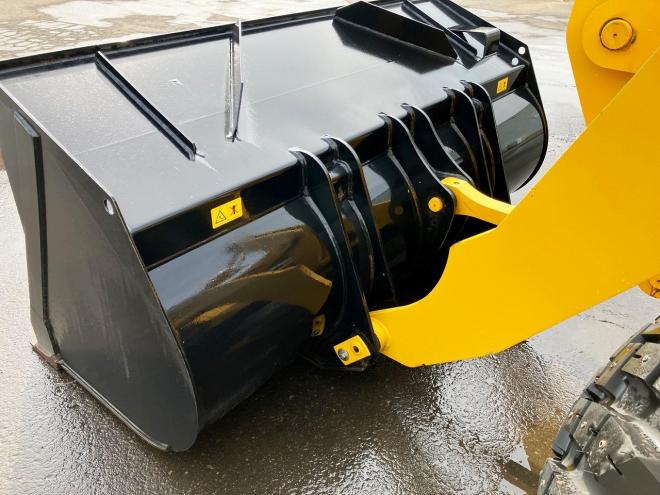 ホイールローダ日立　中古　ZW80S-5B　建機