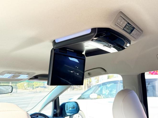 エスティマハイブリッドハイブリッド2.4X 4WD　ローンが不安な方＜優遇ローン＞　本州仕入　寒冷地仕様 フルエアロ　社外ナビ 4WD 2400 5Dr