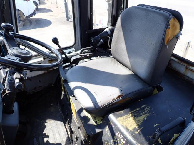 ホイールローダ苫小牧ヤード