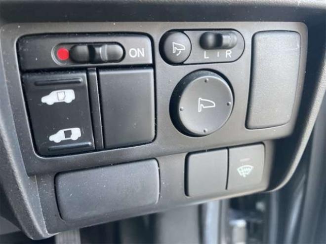 フリードスパイク1.5 G ジャストセレクション 4WD　新在　庫　限定　プ　ライス 4日5日マデ限定 1500