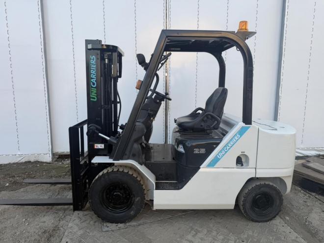 フォークリフトサイドシフト付き！ユニキャリア FD25T5 2.5トンディーゼル AT車