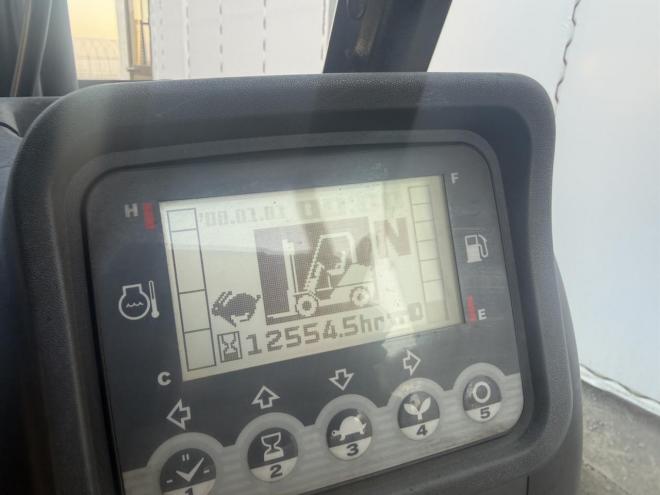 フォークリフトサイドシフト付き！ユニキャリア FD25T5 2.5トンディーゼル AT車