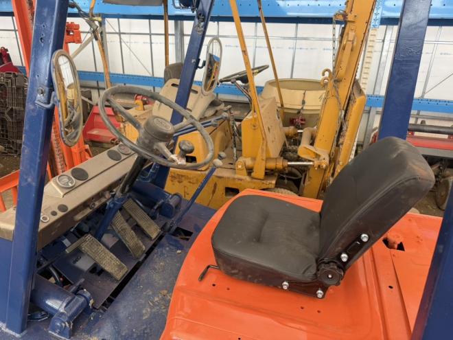 フォークリフト全塗装済！トヨタ 3FGL25 2.5トン ガソリン 