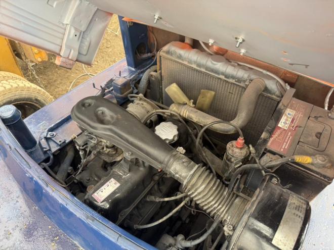 フォークリフト全塗装済！トヨタ 3FGL25 2.5トン ガソリン 