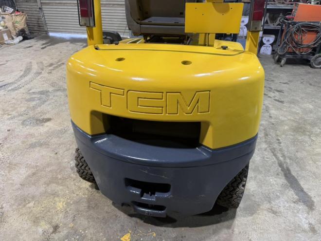フォークリフト全塗装済！ヒンジ付き TCM FG20N16 2トンガソリン ダブルタイヤ