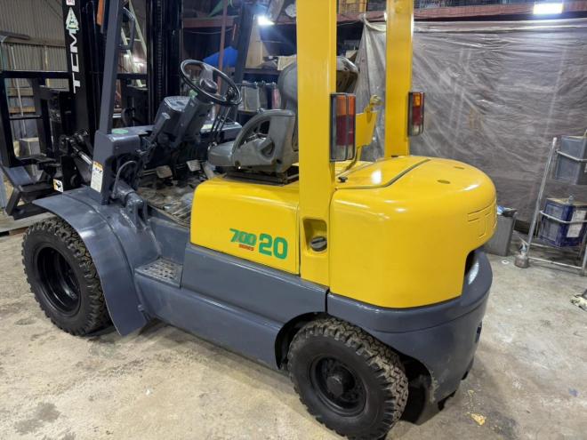 フォークリフト全塗装済！ヒンジ付き TCM FG20N16 2トンガソリン ダブルタイヤ
