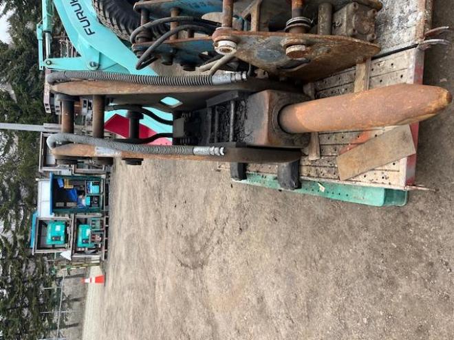 産業機械物東空油圧ブレーカー　TNB-7E