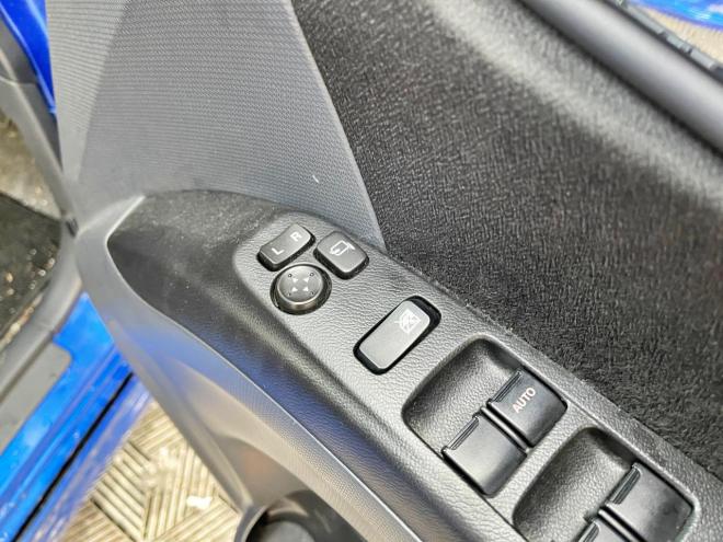 ソリオ1.2バンディット 4WD 5年保証 スマキー 両側パワスラ ナビTV Bカメラ 寒冷地仕様 禁煙 車検整備2年付