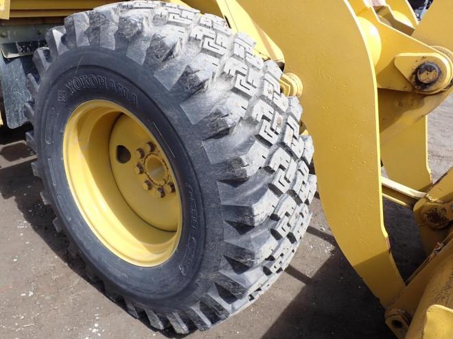 ホイールローダスノースパイクタイヤ　苫小牧ヤード