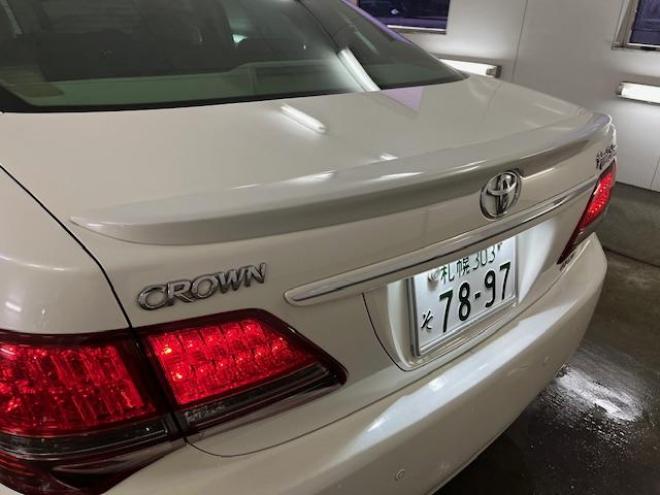 クラウンロイヤルサルーン　ｉ－Ｆｏｕｒ　Ｕパッケージ　寒冷地仕様　禁煙車　純正レザーシート　社外１７インチＡＷ　純正１６ＡＷ＋スタッドレスタイヤ付　純正ＨＤＤナビ　フルセグ地デジ　ＤＶＤ再生　Ｂｌｕｅｔｏｏｔｈオーディオ　バックカメラ　両席シートヒーター 4WD 3000 4Dr