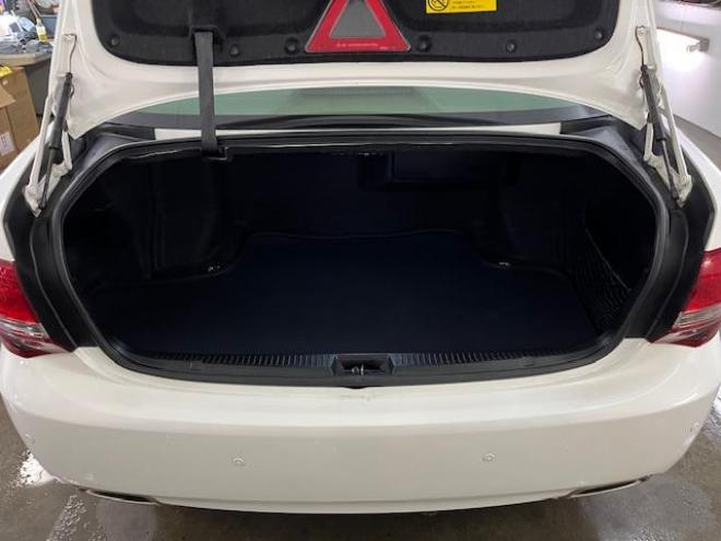 クラウンロイヤルサルーン　ｉ－Ｆｏｕｒ　Ｕパッケージ　寒冷地仕様　禁煙車　純正レザーシート　社外１７インチＡＷ　純正１６ＡＷ＋スタッドレスタイヤ付　純正ＨＤＤナビ　フルセグ地デジ　ＤＶＤ再生　Ｂｌｕｅｔｏｏｔｈオーディオ　バックカメラ　両席シートヒーター 4WD 3000 4Dr