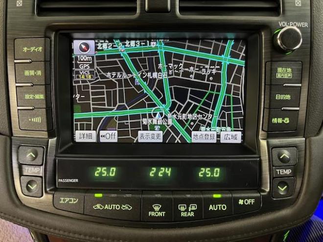 クラウンロイヤルサルーン　ｉ－Ｆｏｕｒ　Ｕパッケージ　寒冷地仕様　禁煙車　純正レザーシート　社外１７インチＡＷ　純正１６ＡＷ＋スタッドレスタイヤ付　純正ＨＤＤナビ　フルセグ地デジ　ＤＶＤ再生　Ｂｌｕｅｔｏｏｔｈオーディオ　バックカメラ　両席シートヒーター 4WD 3000 4Dr