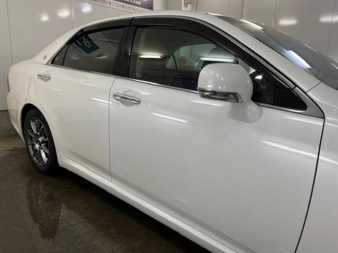 クラウンロイヤルサルーン　ｉ－Ｆｏｕｒ　Ｕパッケージ　寒冷地仕様　禁煙車　純正レザーシート　社外１７インチＡＷ　純正１６ＡＷ＋スタッドレスタイヤ付　純正ＨＤＤナビ　フルセグ地デジ　ＤＶＤ再生　Ｂｌｕｅｔｏｏｔｈオーディオ　バックカメラ　両席シートヒーター 4WD 3000 4Dr