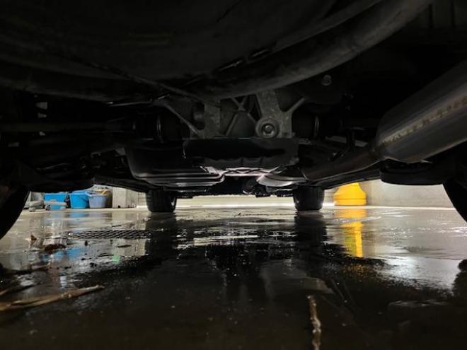 ヴェルファイア２．４Ｚ　ゴールデンアイズ　後期型　禁煙車　両側パワースライドドア　パワーバックドア　純正ハーフレザーシート　純正１８インチＡＷ　社外１６ＡＷ＋スタッドレスタイヤ付　ＨＩＤヘッドライト　クルーズコントロール　前後ソナー　ＥＴＣ 4WD 2400 5Dr