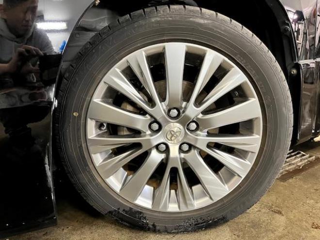 ヴェルファイア２．４Ｚ　ゴールデンアイズ　後期型　禁煙車　両側パワースライドドア　パワーバックドア　純正ハーフレザーシート　純正１８インチＡＷ　社外１６ＡＷ＋スタッドレスタイヤ付　ＨＩＤヘッドライト　クルーズコントロール　前後ソナー　ＥＴＣ 4WD 2400 5Dr