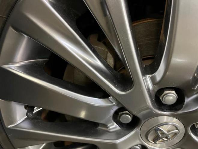 ヴェルファイア２．４Ｚ　ゴールデンアイズ　後期型　禁煙車　両側パワースライドドア　パワーバックドア　純正ハーフレザーシート　純正１８インチＡＷ　社外１６ＡＷ＋スタッドレスタイヤ付　ＨＩＤヘッドライト　クルーズコントロール　前後ソナー　ＥＴＣ 4WD 2400 5Dr