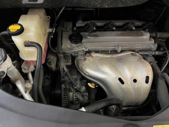 ヴェルファイア２．４Ｚ　ゴールデンアイズ　後期型　禁煙車　両側パワースライドドア　パワーバックドア　純正ハーフレザーシート　純正１８インチＡＷ　社外１６ＡＷ＋スタッドレスタイヤ付　ＨＩＤヘッドライト　クルーズコントロール　前後ソナー　ＥＴＣ 4WD 2400 5Dr