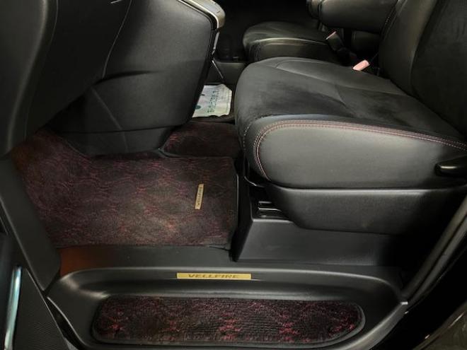 ヴェルファイア２．４Ｚ　ゴールデンアイズ　後期型　禁煙車　両側パワースライドドア　パワーバックドア　純正ハーフレザーシート　純正１８インチＡＷ　社外１６ＡＷ＋スタッドレスタイヤ付　ＨＩＤヘッドライト　クルーズコントロール　前後ソナー　ＥＴＣ 4WD 2400 5Dr