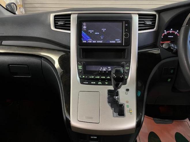 ヴェルファイア２．４Ｚ　ゴールデンアイズ　後期型　禁煙車　両側パワースライドドア　パワーバックドア　純正ハーフレザーシート　純正１８インチＡＷ　社外１６ＡＷ＋スタッドレスタイヤ付　ＨＩＤヘッドライト　クルーズコントロール　前後ソナー　ＥＴＣ 4WD 2400 5Dr