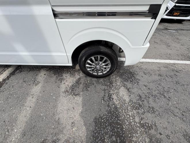 エブリィEVERY VAN 4WD JION TURBO寒冷地仕様　リアヒーター　本州仕入　フォグランプ　DVDプレイヤー　バイザー　アルミ　エンジンオイル交換　スタットレス付　全磨き済み 4WD 660 ５Dr